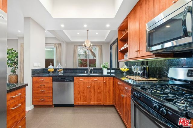 1936 S Shenandoah Street A, Los Angeles, CA 90034