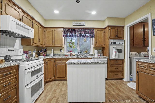 1212 E Teresa Avenue, Sapulpa, OK 74066