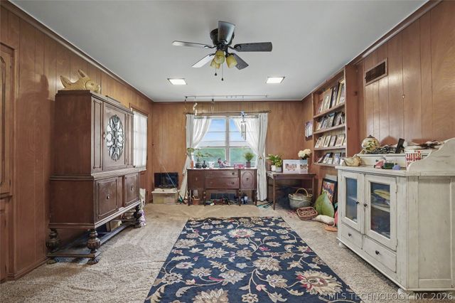 1212 E Teresa Avenue, Sapulpa, OK 74066