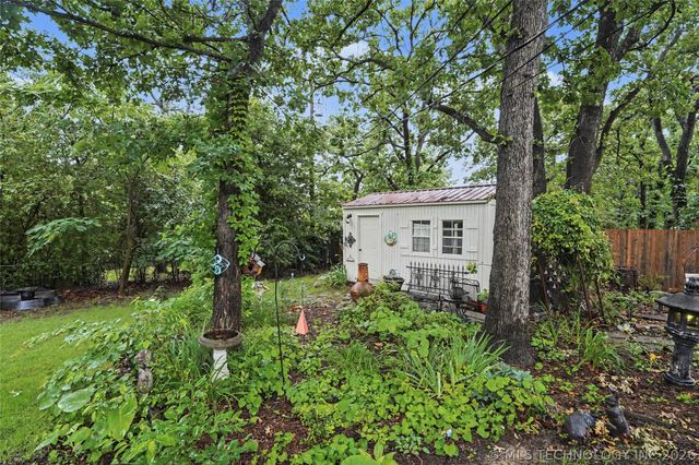 1212 E Teresa Avenue, Sapulpa, OK 74066