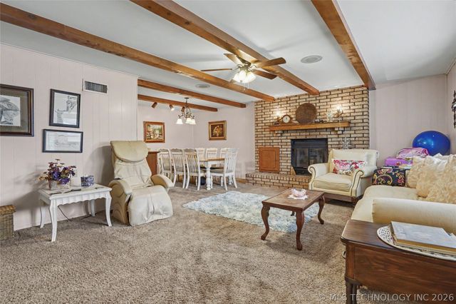 1212 E Teresa Avenue, Sapulpa, OK 74066