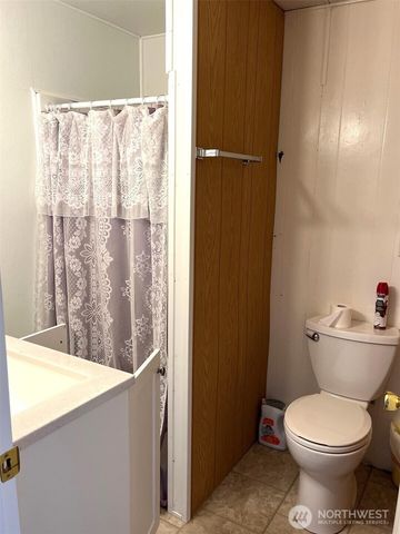 50 Cherokee Road, Omak, WA 98841