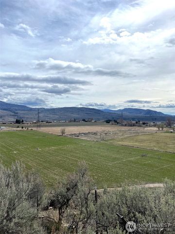 50 Cherokee Road, Omak, WA 98841