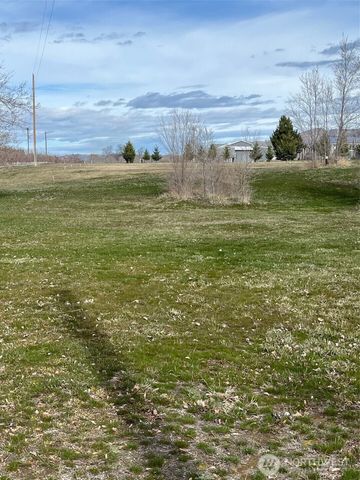 50 Cherokee Road, Omak, WA 98841