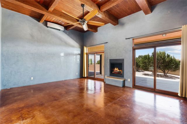 9 Via Diamante, Santa Fe, NM 87506