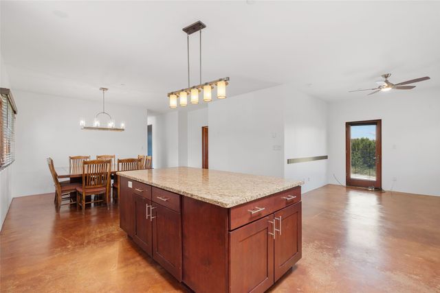 9 Via Diamante, Santa Fe, NM 87506