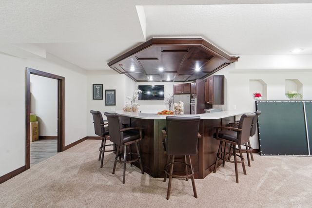 9532 Century Woods Circle, Johnston, IA 50131