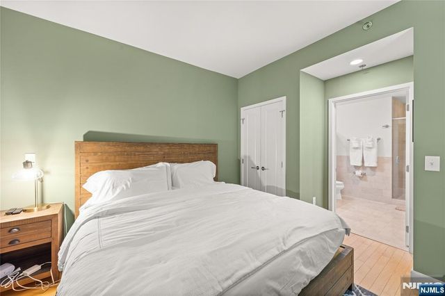 1125 Maxwell Lane 424, Hoboken, NJ 07030