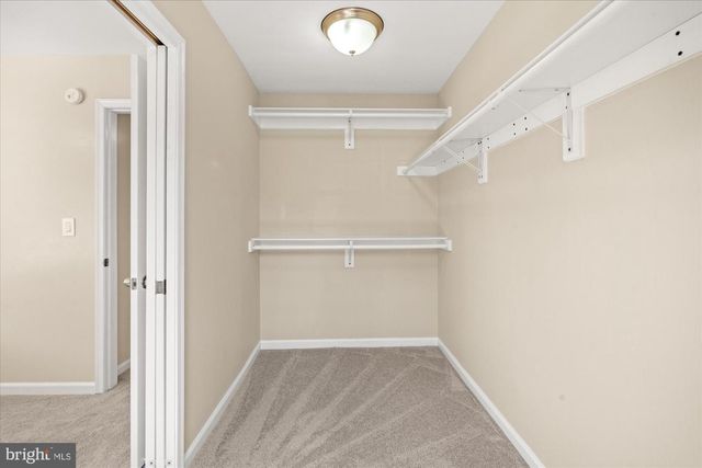 7815 SNEAD LN, Falls Church, VA 22043