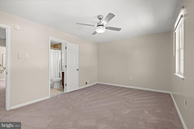 7815 SNEAD LN, Falls Church, VA 22043