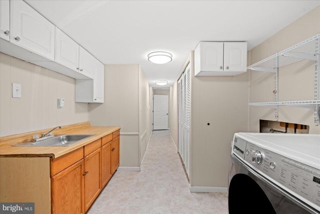 7815 SNEAD LN, Falls Church, VA 22043