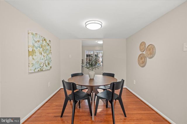 7815 SNEAD LN, Falls Church, VA 22043