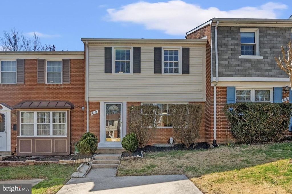 7815 SNEAD LN, Falls Church, VA 22043