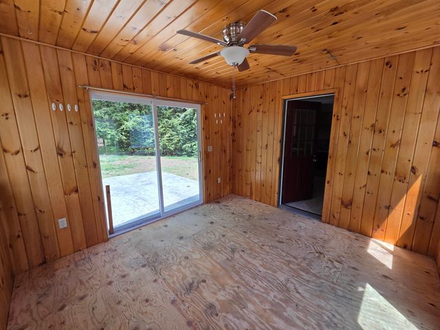 71 Myrtle Street, Hillsborough, NH 03244