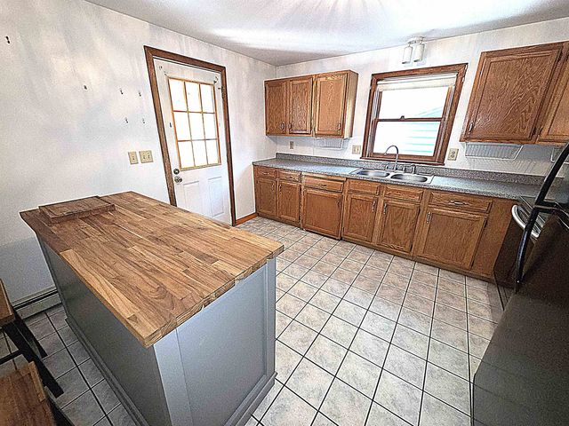 71 Myrtle Street, Hillsborough, NH 03244
