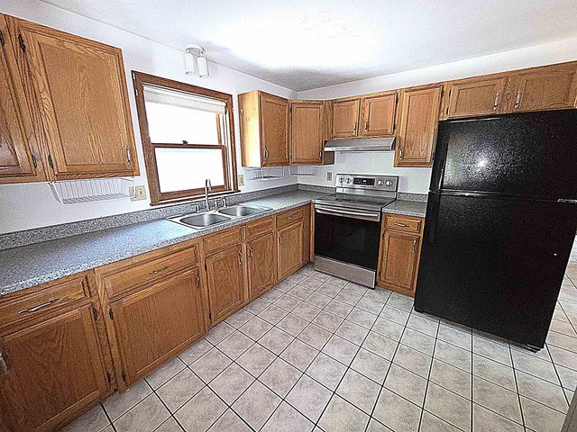 71 Myrtle Street, Hillsborough, NH 03244
