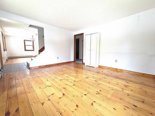 71 Myrtle Street, Hillsborough, NH 03244
