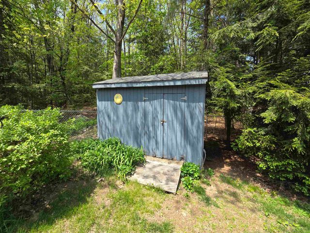 71 Myrtle Street, Hillsborough, NH 03244