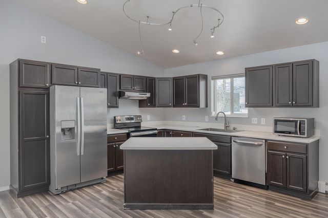 983 MINUTEMAN LOOP, North Pole, AK 99705