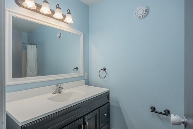 983 MINUTEMAN LOOP, North Pole, AK 99705