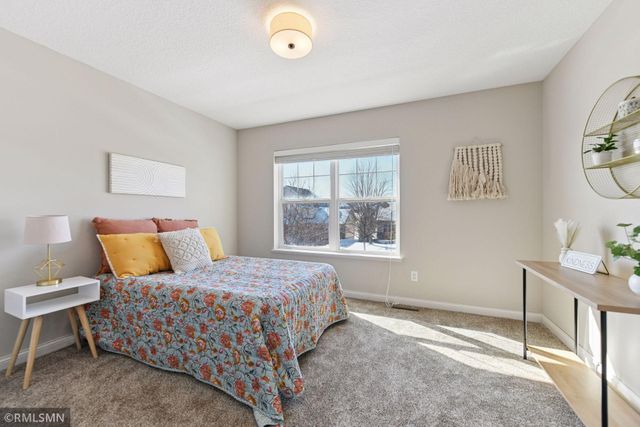 260 Liberty Heights Drive, Chaska, MN 55318