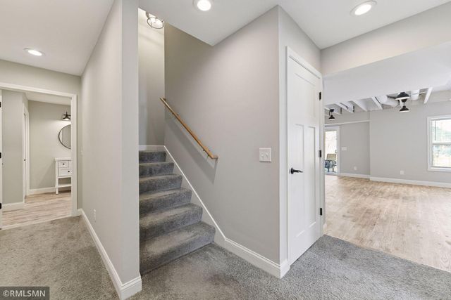 260 Liberty Heights Drive, Chaska, MN 55318