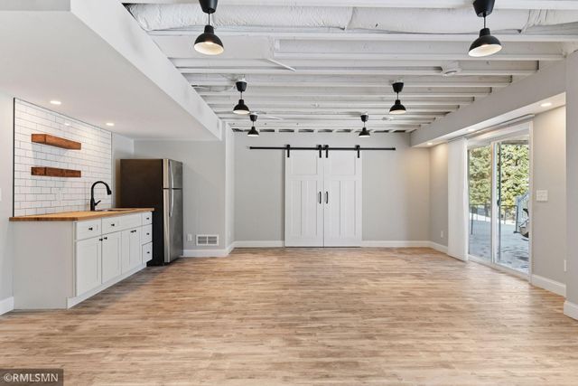 260 Liberty Heights Drive, Chaska, MN 55318