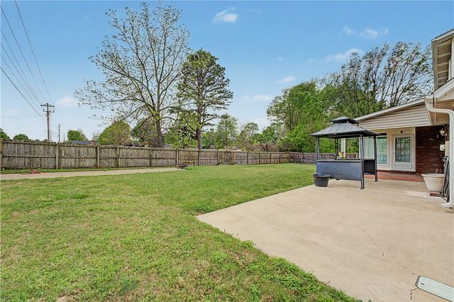 4001 Clark Avenue, Springdale, AR 72762
