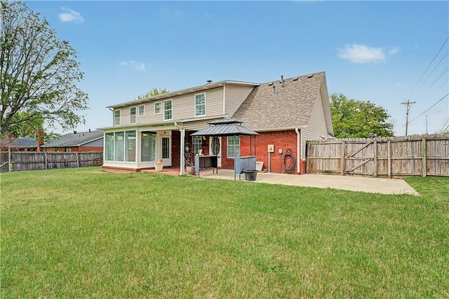 4001 Clark Avenue, Springdale, AR 72762