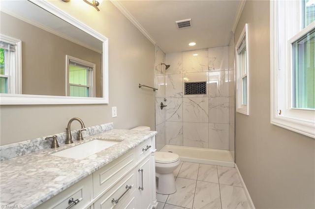 5722 Antietam Drive, Winston-salem, NC 27106