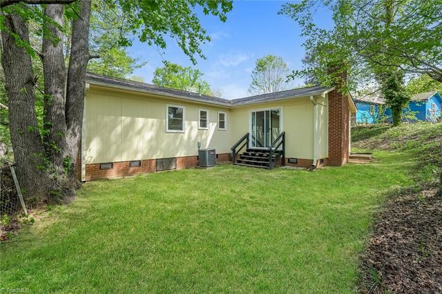 5722 Antietam Drive, Winston-salem, NC 27106