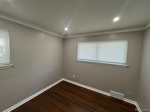 31417 Marquette Street, Garden City, MI 48135