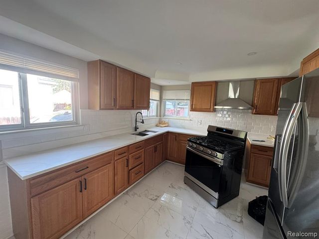 31417 Marquette Street, Garden City, MI 48135