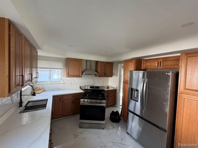 31417 Marquette Street, Garden City, MI 48135
