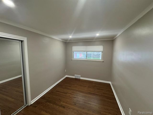 31417 Marquette Street, Garden City, MI 48135