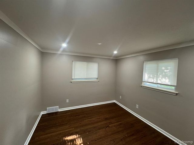 31417 Marquette Street, Garden City, MI 48135