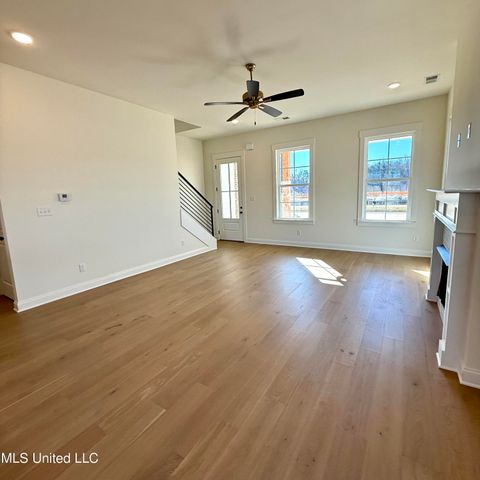 493 Sunflower Street, Nesbit, MS 38651