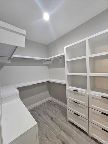 9506 N 71st Lane, Mcallen, TX 78573