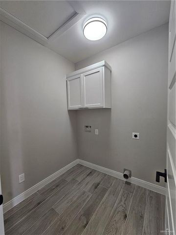 9506 N 71st Lane, Mcallen, TX 78573