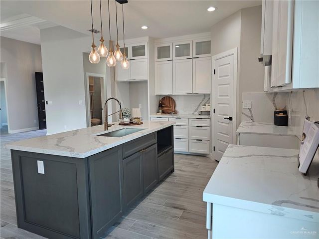 9506 N 71st Lane, Mcallen, TX 78573