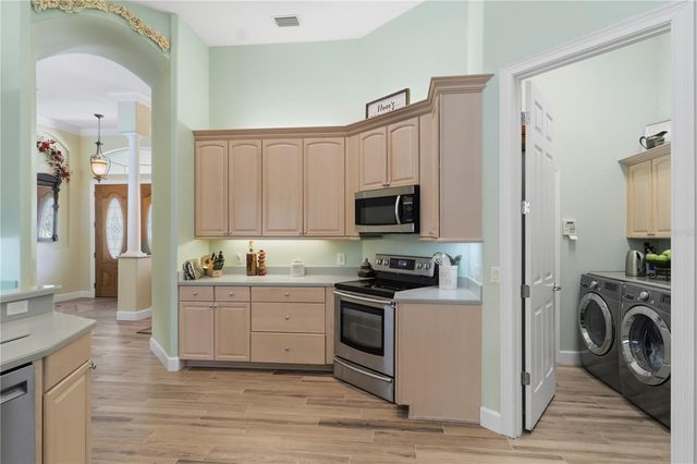 1818 SE 37TH PLACE, Ocala, FL 34471