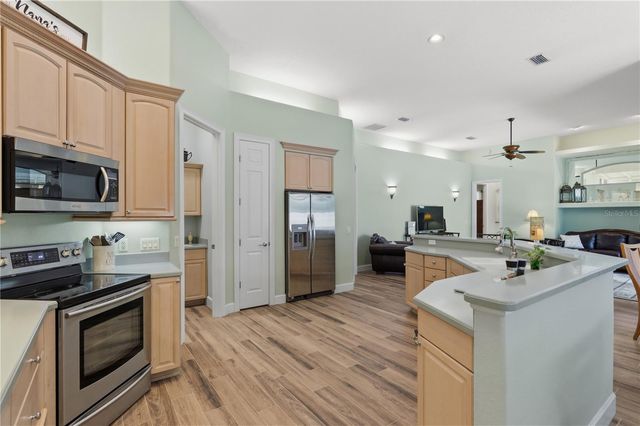 1818 SE 37TH PLACE, Ocala, FL 34471