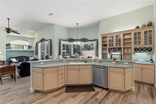 1818 SE 37TH PLACE, Ocala, FL 34471