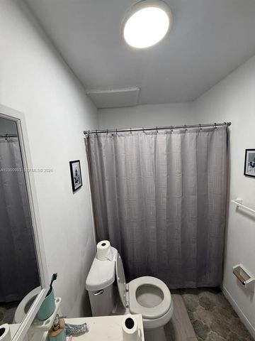 3536 NE 168th St 403, North Miami Beach, FL 33160