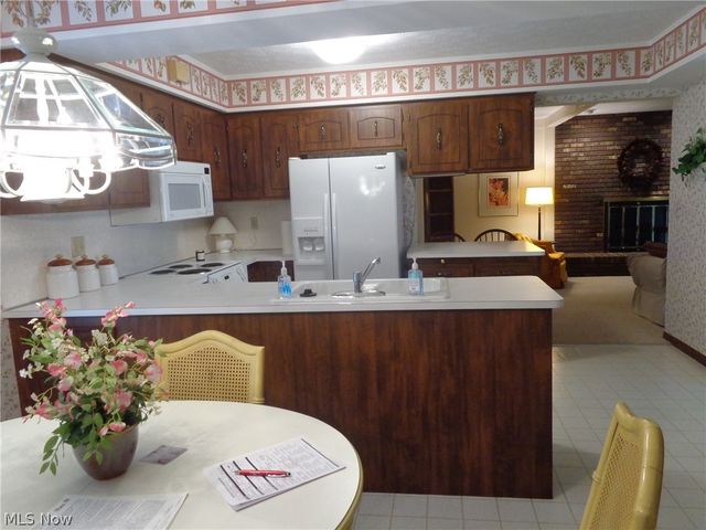 6920 Dogwood Circle, Middleburg Heights, OH 44130