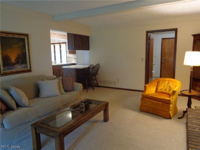 6920 Dogwood Circle, Middleburg Heights, OH 44130