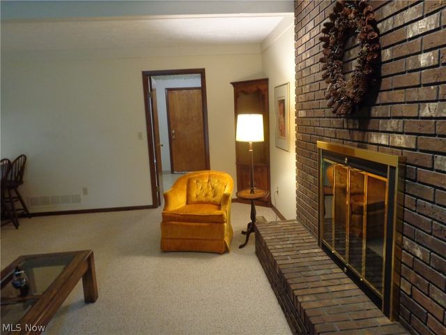 6920 Dogwood Circle, Middleburg Heights, OH 44130