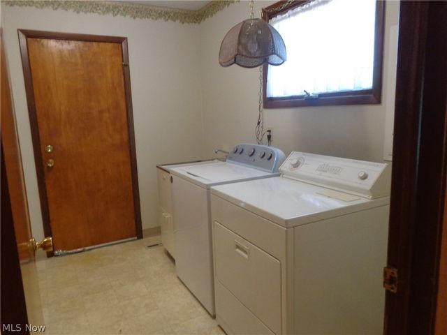 6920 Dogwood Circle, Middleburg Heights, OH 44130