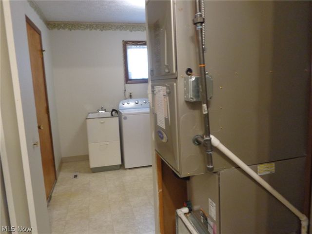 6920 Dogwood Circle, Middleburg Heights, OH 44130