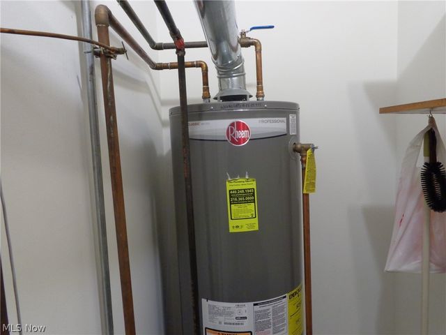 6920 Dogwood Circle, Middleburg Heights, OH 44130